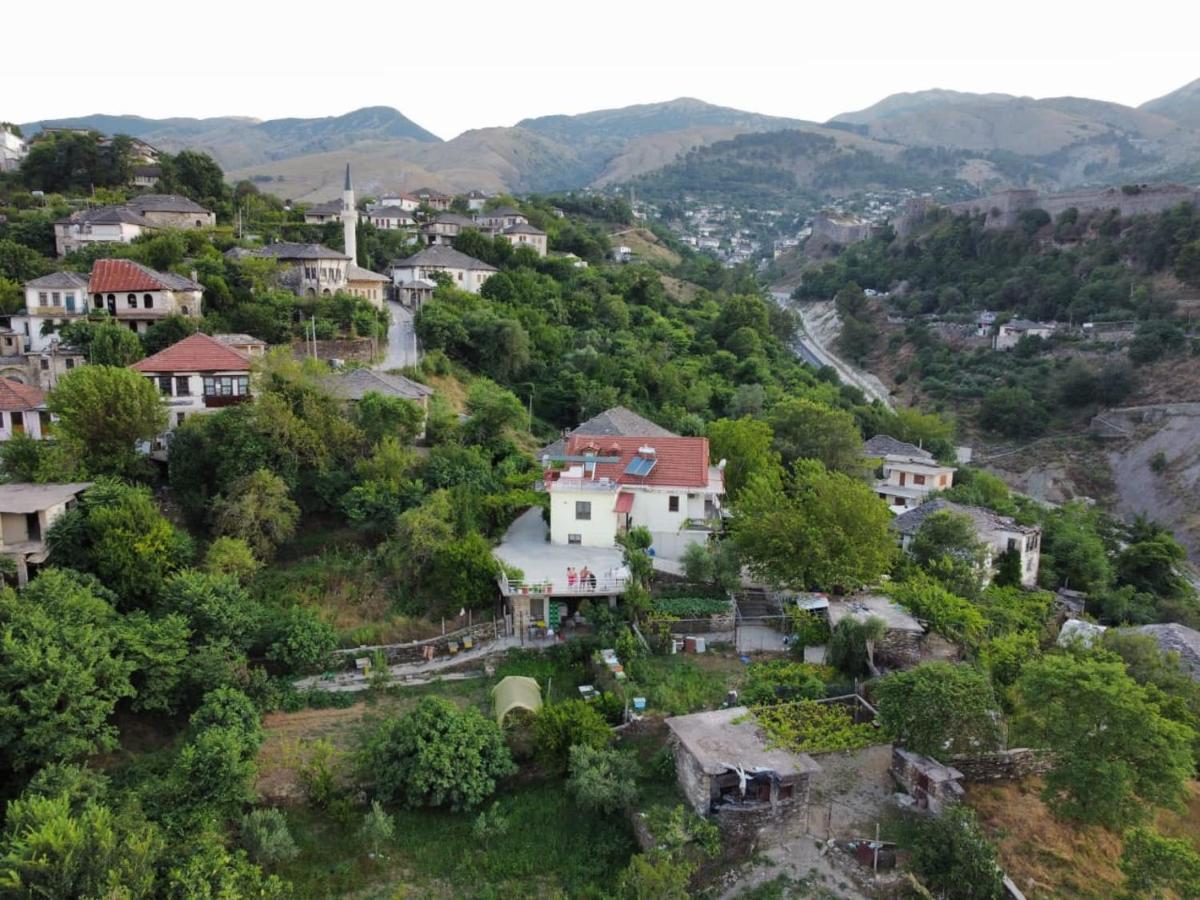 Guest House Argjiro Castle Gjirokastër Buitenkant foto